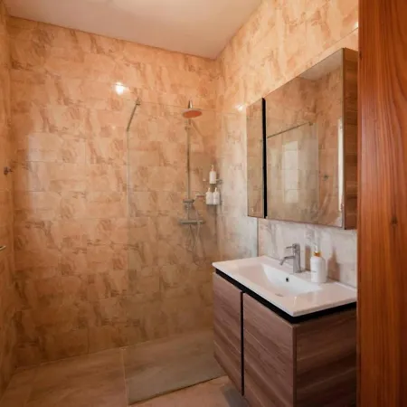 Appartamento 3 Bdr With Panoramic Valley Views *